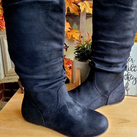 TOP Moda Slouchy Boots - Picture 4 of 10